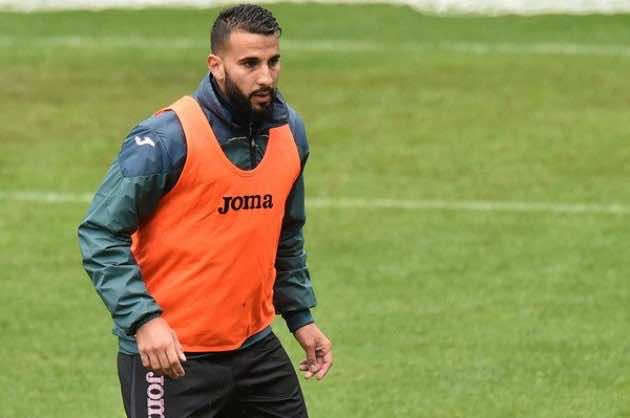 إسبانيول برشلونة مهتم بالمدافع المغربي الكوثري