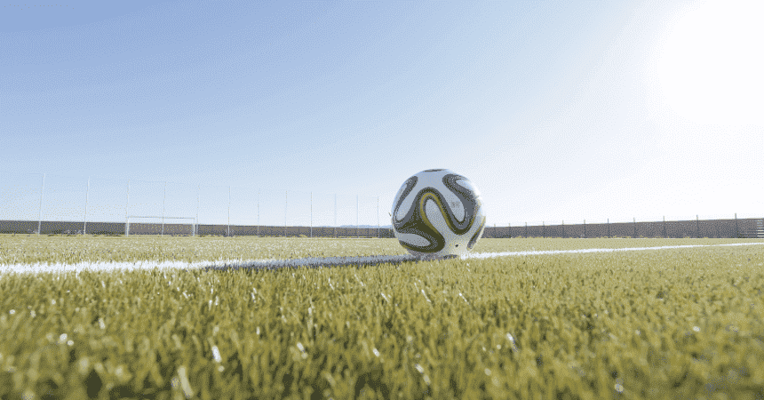 الجامعة تسلم 3 ملاعب جديدة بكل من شفشاون والبيضاء
