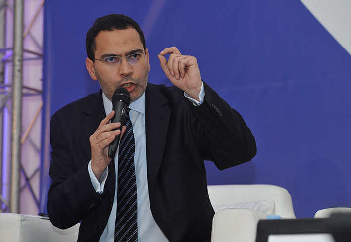 الخلفي يبرئ الحكومة من مسؤولية تعنيف الأساتذة المتدربين