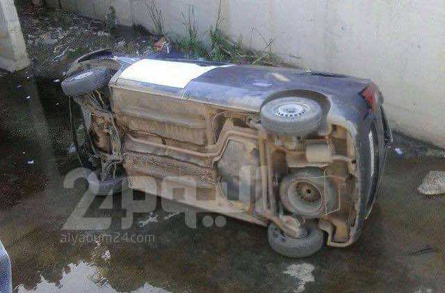 حادثة مروعة بطنجة..انقلاب سيارة من فوق جسر!-صور