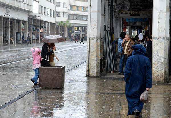 أمطار متفرقة في مناطق الريف وأجواء صافية في باقي ربوع المملكة