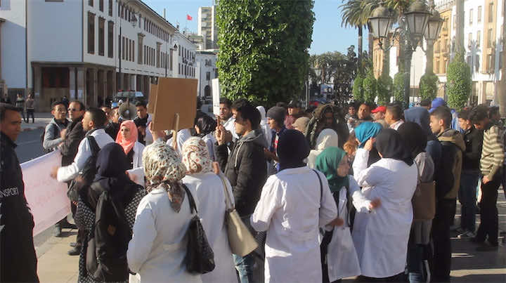 الأساتذة المتدربون مصرون على إسقاط المرسومين "فيديو"