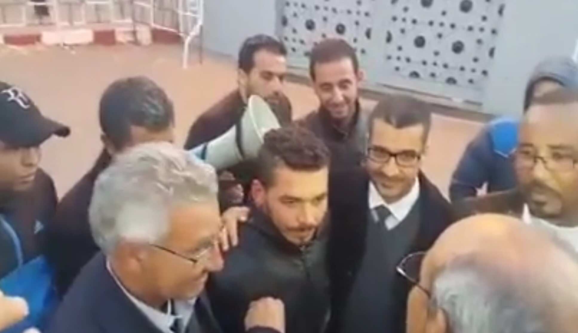 فاضح الزفت المغشوش: لن أتنازل عن الاتهامات الموجهة إلى رئيس البلدية