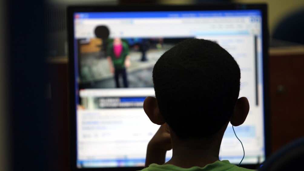 اعتقال طفل اخترق حساب مدير المخابرات وسرب معلومات خطيرة