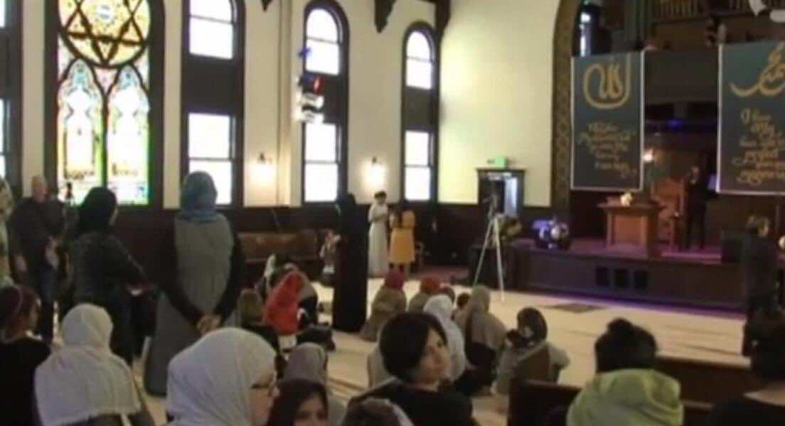 افتتاح أول مسجد تؤم فيه امرأة