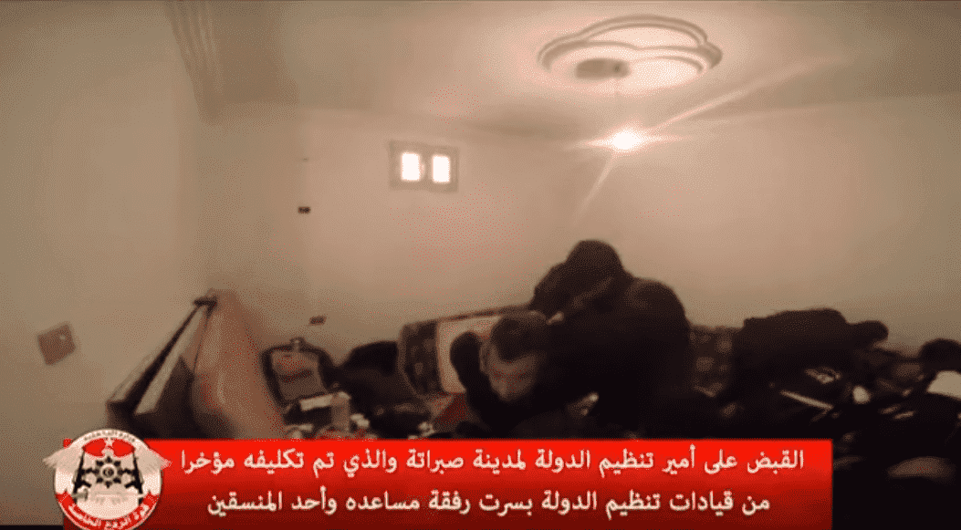 شاهد لحظة القبض على أمير "داعش" في صبراتة الليبية-فيديو