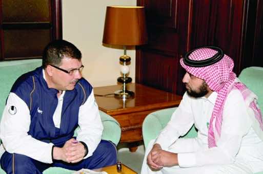 المدرب يومير "يفتح النار" على مدربي الدارالبيضاء