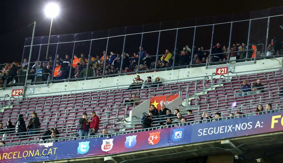 برشلونة "يحول" جماهير فالنسيا إلى حقل تجارب