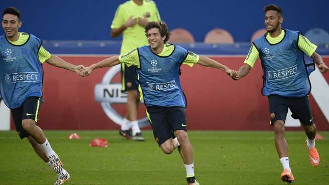 بالفيديو:لاعب مغربي جديد يتحدى نيمار بحضور نجوم برشلونة