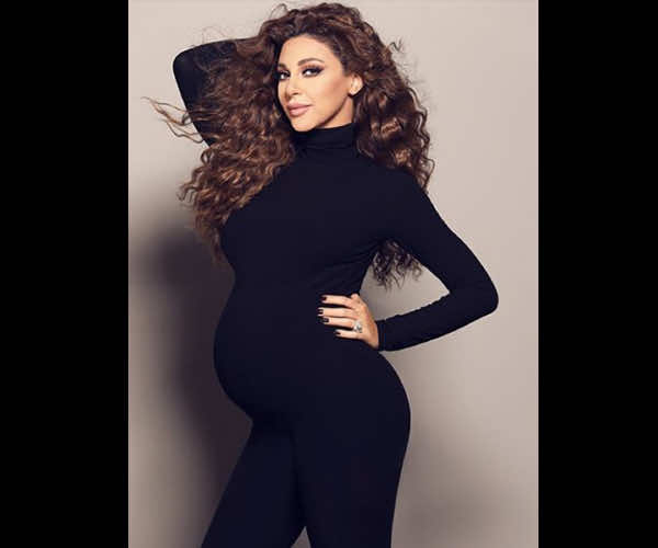 ميريام فارس وضعت مولودها الأول.. وهذا اسمه