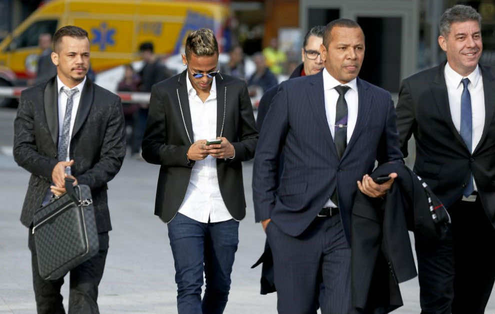 والد نيمار يؤكد تقديم الريال لابنه عرضا قيمته 190 مليو أورو