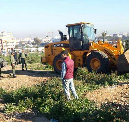 سلطات تالسينت تهدم بيت عائلة في عز البرد والضحايا يذرفون دموع "الحكرة"- فيديو