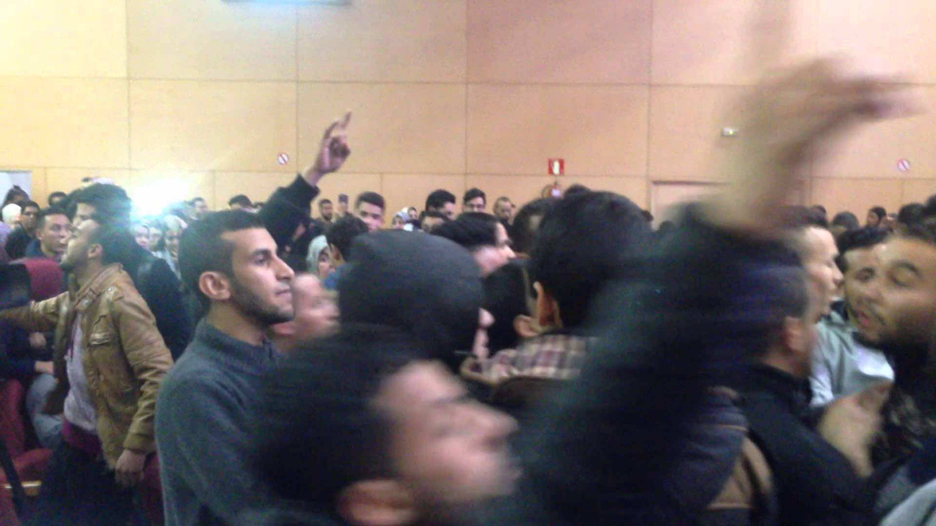 بن كيران للمحتجين عليه: أنا كنخرج من القدام ماشي من اللور ـ فيديو