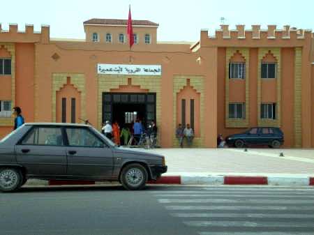 مروع..أم تعثر على ابنتها جثة هامدة مكبلة اليدين ومخنوقة بمنديل!