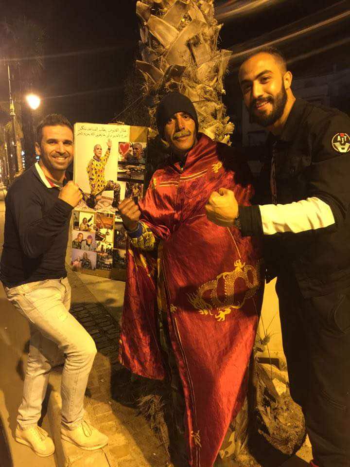 بيضوضان نجم الرجاء والوداد سابقا يتحدى "علال القادوس" – صور