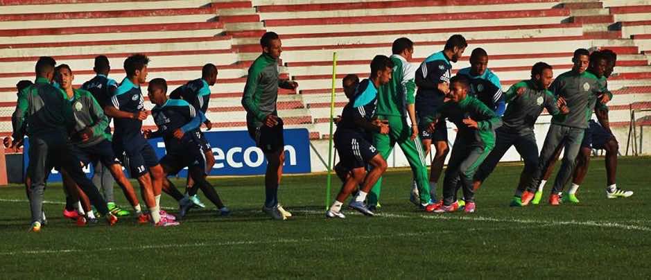 الرجاء "يستعين" بالفتح قبل مواجهة المغرب الفاسي