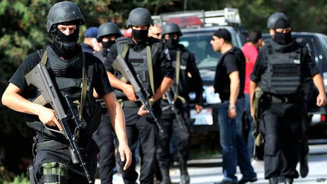 عاجل.. مقتل 4 دركيين في عملية لمكافحة الإرهاب في تونس