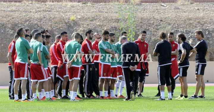 رونار " يقسم" لاعبي المنتخب إلى مجموعتين بسبب مباراة الذهاب