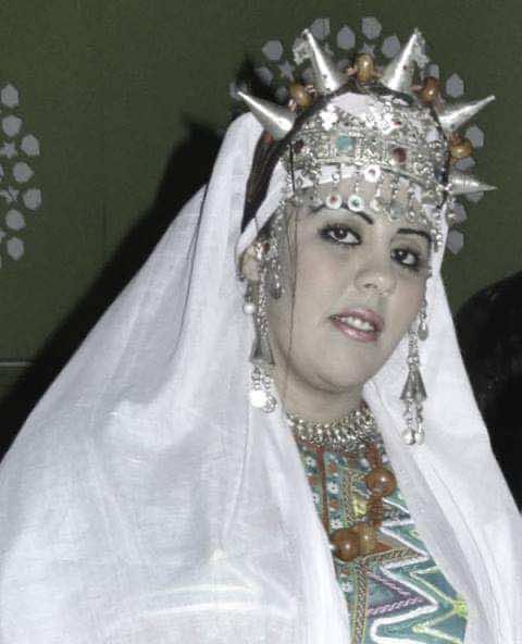 وفاة فنانة أمازيغية صاعدة بعد صراع مع السرطان