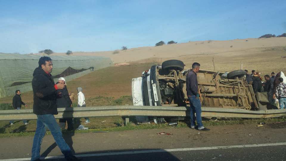3 قتلى و17 جريحا في حادث اصطدام سيارتين كانتا في الطريق الرباط