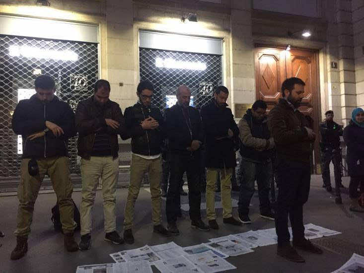 مظاهرة أمام مقر جريدة إيطالية طالبت بطرد المسلمين