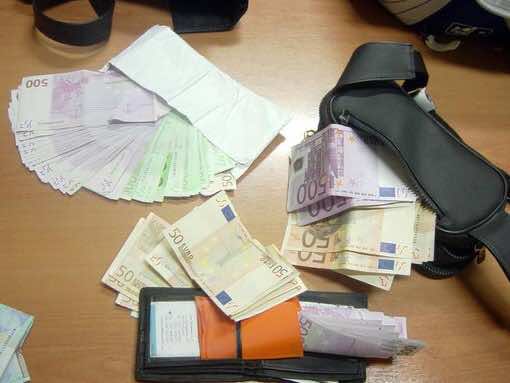 إيطاليا: إيقاف مغربية حاولت تهريب مبلغ كبير من عملة الأورو