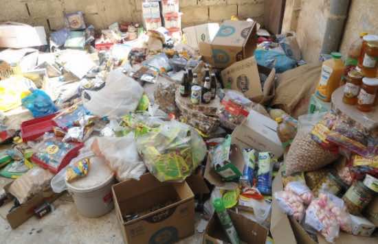 حجز كميات كبيرة من علب المربى الفاسد والمسبب للسرطان بالعرائش