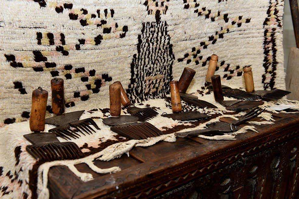 تحف تاريخية تعود إلى 400 سنة بمعرض في الدارالبيضاء - صور
