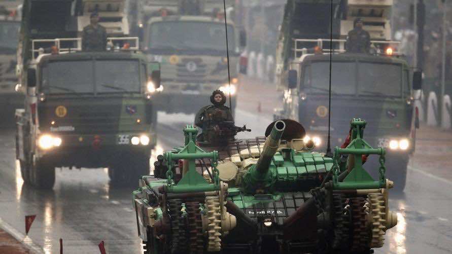 حريق في مستودع ذخائر الجيش الهندي يوقع 17 قتيلا على الأقل