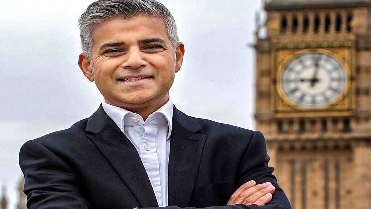 حكاية ابن سائق «الباص» التي تفرحنا وتبكينا 