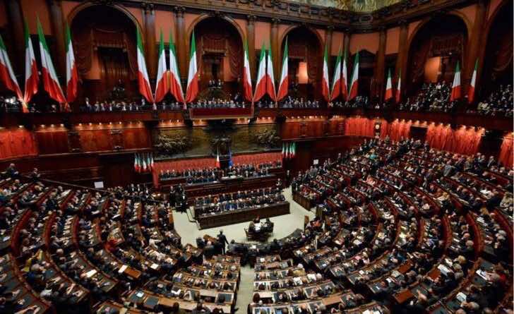 إيطاليا تلتحق بقائمة الدول التي تسمح بزواج المثليين