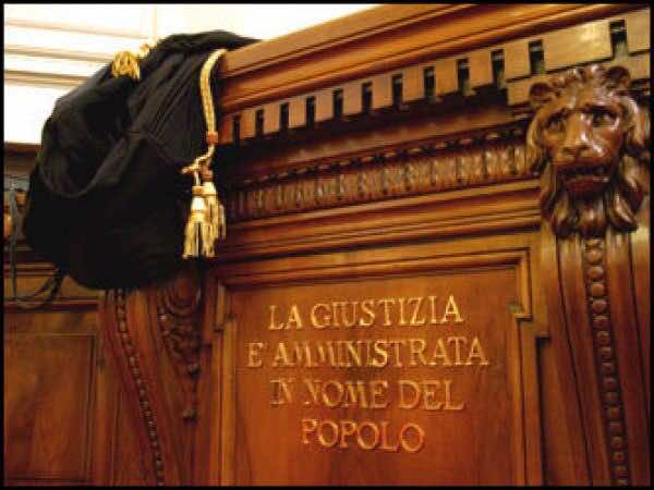 القضاء الإيطالي يدين مغربيا صفع ابنته بِ27 شهرا حبسا نافذا