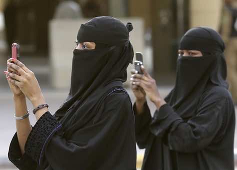 وأخيرا.. السماح للسعوديات بالحصول على نسخة من عقد الزواج