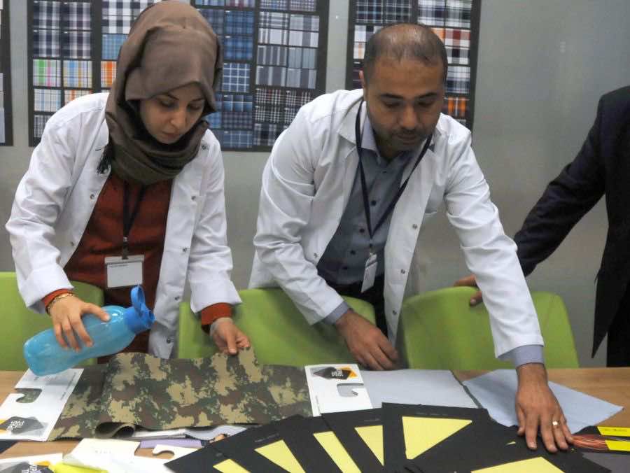 علماء أتراك يبتكرون قماش مضاد للرصاص والماء والنار -فيديو