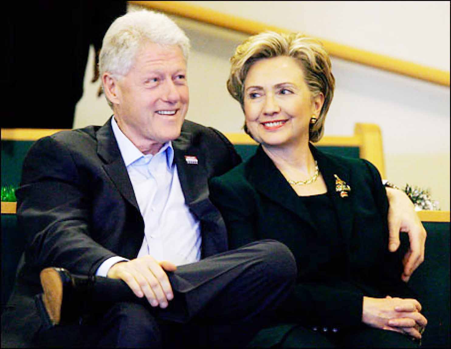 هيلاري كلينتون رفقة زوجها بيل كلينتون - ارشيف