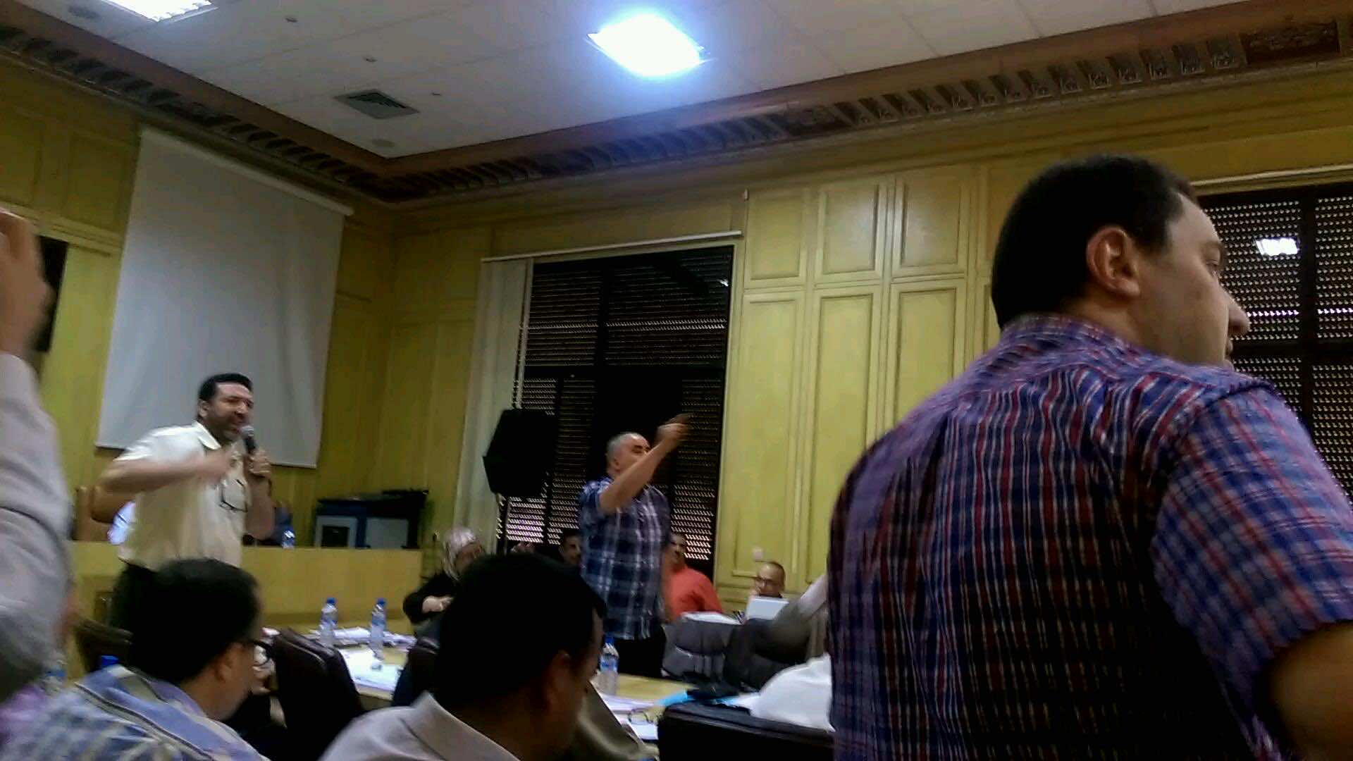 مواجهة جديدة بين البام والبيجيدي كادت تعصف بمجلس وجدة - فيديو
