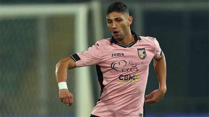 الدولي المغربي أشرف لزعر تحت رادار نادي فيورنتينا الإيطالي