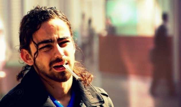 راقص ينتحر بالقفز من الطابق الـ 7