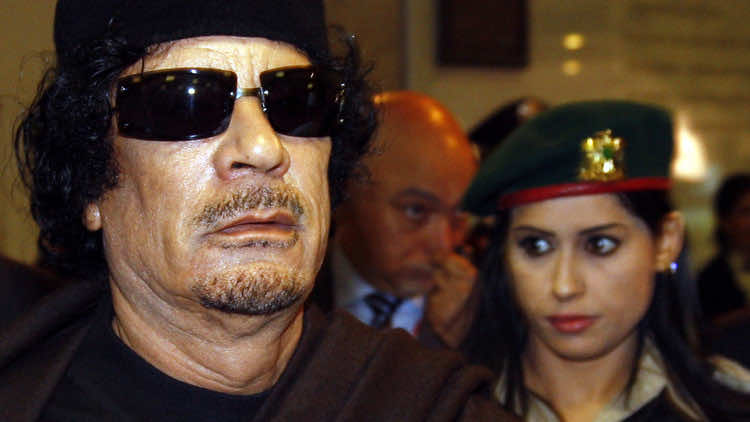 القذافي كان قريبا من شراء نادي مانشستر يونايتد