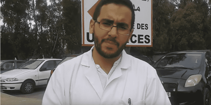 شباب يعتدون على مريض مصاب بالسكري أفطر في رمضان -فيديو