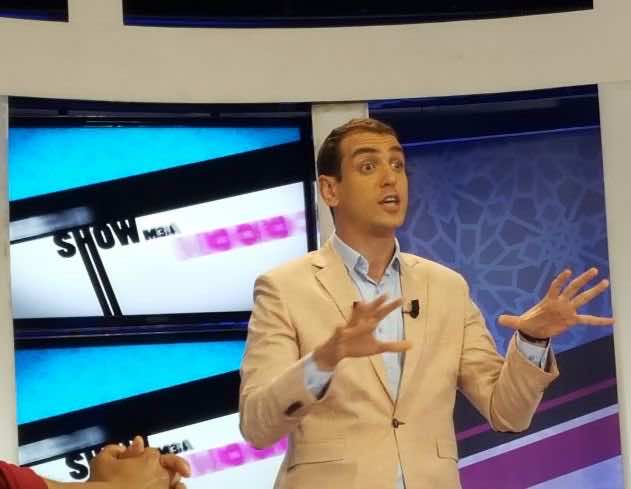 "مومو" يرد على منتقديه بسبب التوشيح -صورة