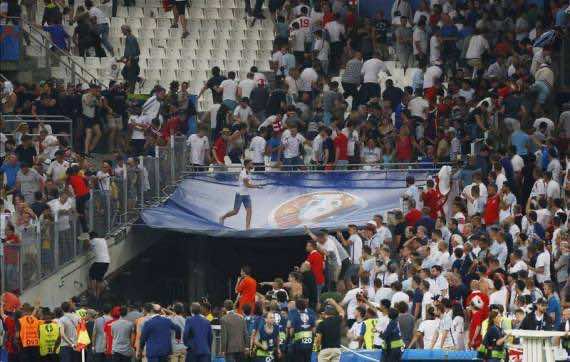 2016 روسيا تخرج عن صمتها إزاء شغب جماهيرها مع الإنجليز في "اليورو"