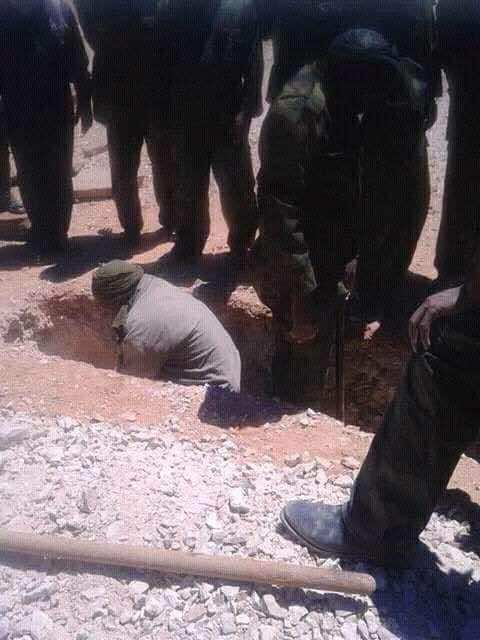 هذا هو القبر الذي سيدفن فيه زعيم "البوليساريو" بالأراضي المغربية - صور
