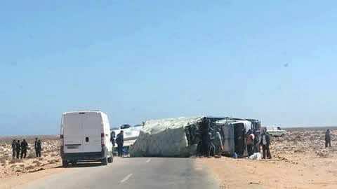 مصرع سائق شاحنة لنقل الحليب في حادثة مروعة - الصور