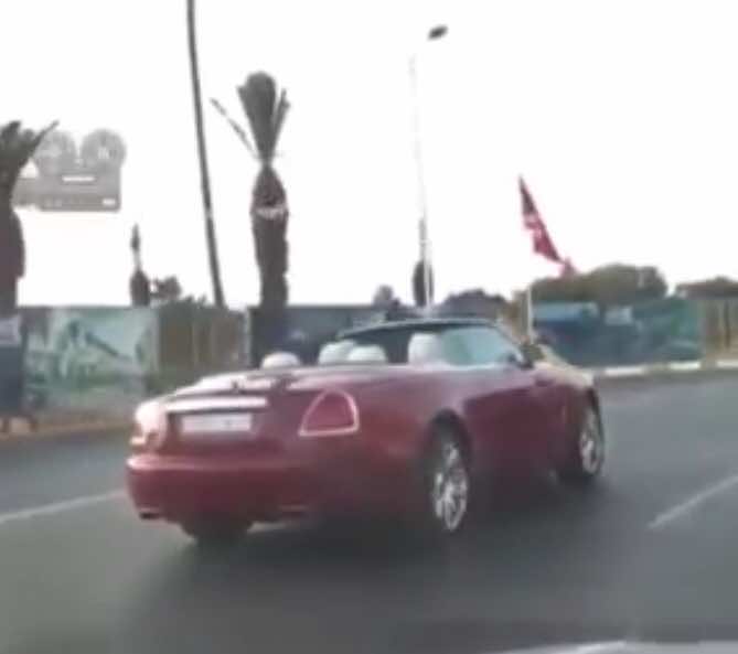الملك يتجول في الرباط قبل الإفطار..وبسيارة جديدة!- فيديو