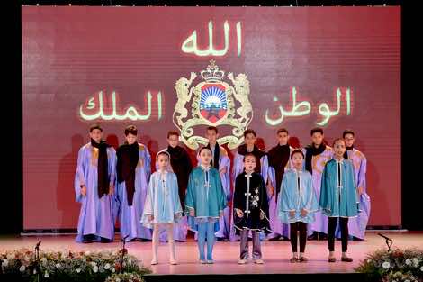 مولاي الحسن يقدم حصيلة سنته الدراسية أمام والده ويعده ب"التفوق"