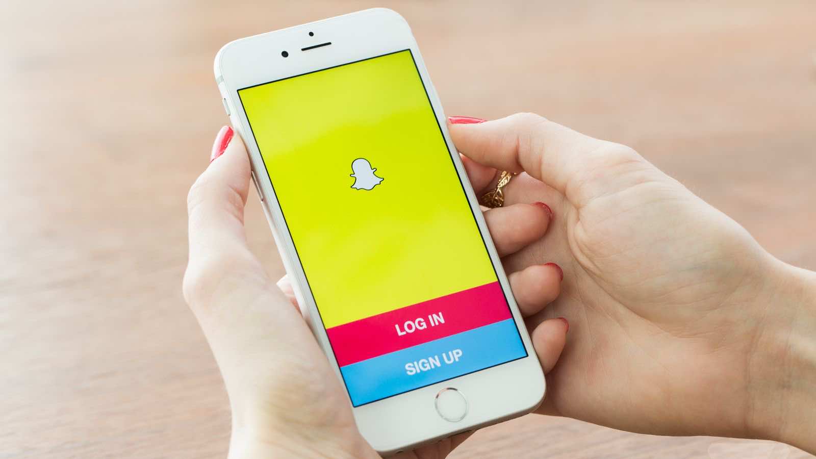 سناب شات يتخطى تويتر في عدد المستخدمين