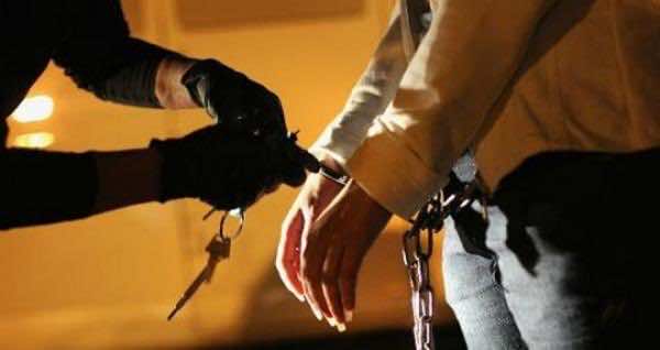 هروب موقوفين من السجن بعد الاعتداء على رجال الأمن