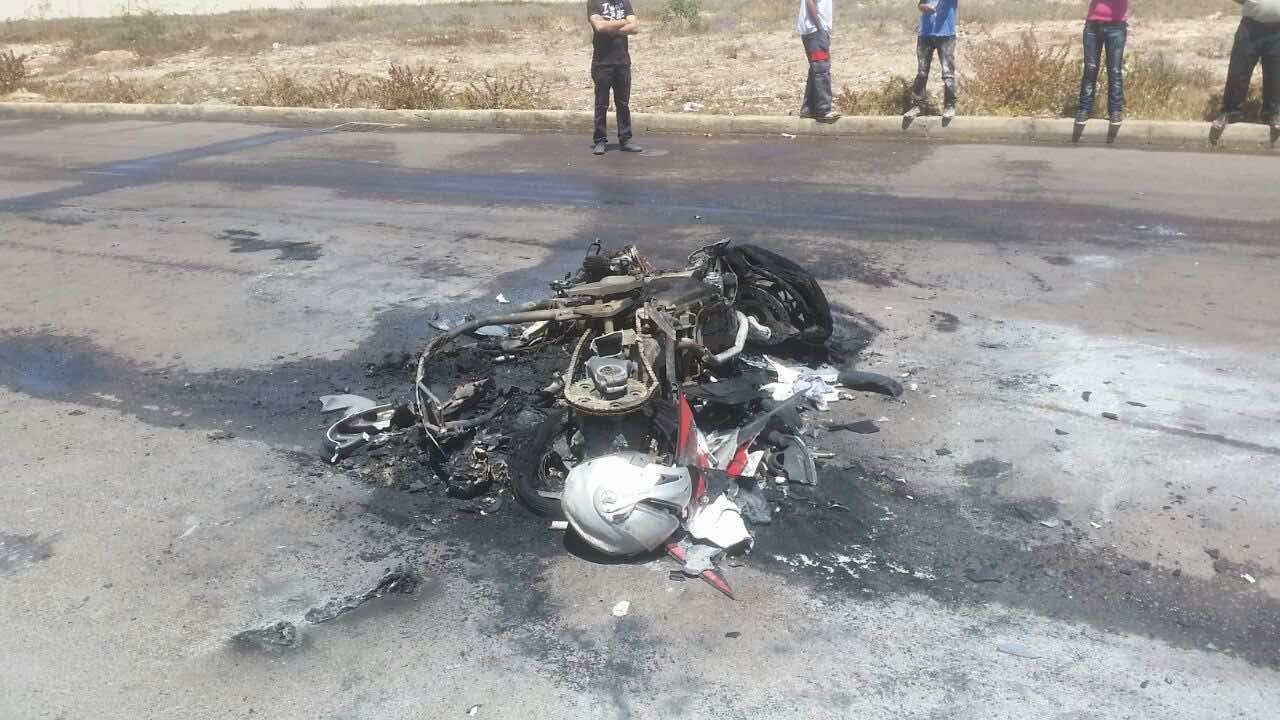 وفاة شخص وإصابة آخر في حادثة سير بين مارتيل وكابونيغرو