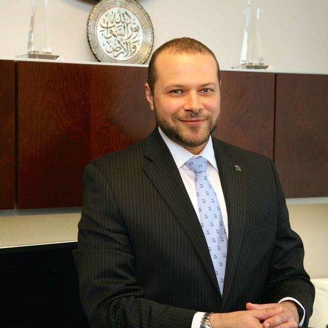 مسلم يتبرع بدمه لضحايا أورلاندو وهو صائم